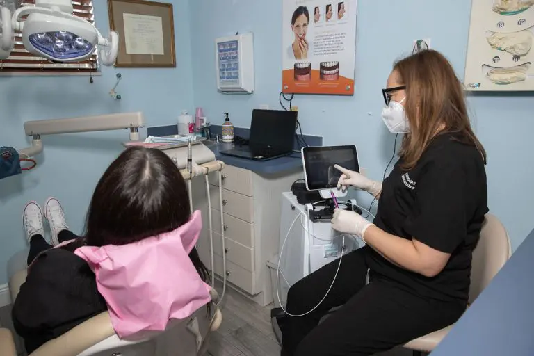 Dr. Rojas treating a patient